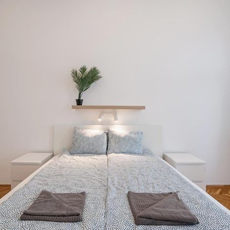 Luxurious Downtown Family Suite Budapest Ngoại thất bức ảnh