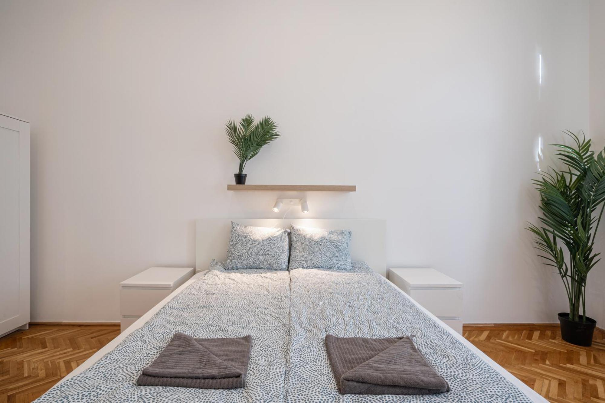 Luxurious Downtown Family Suite Budapest Ngoại thất bức ảnh