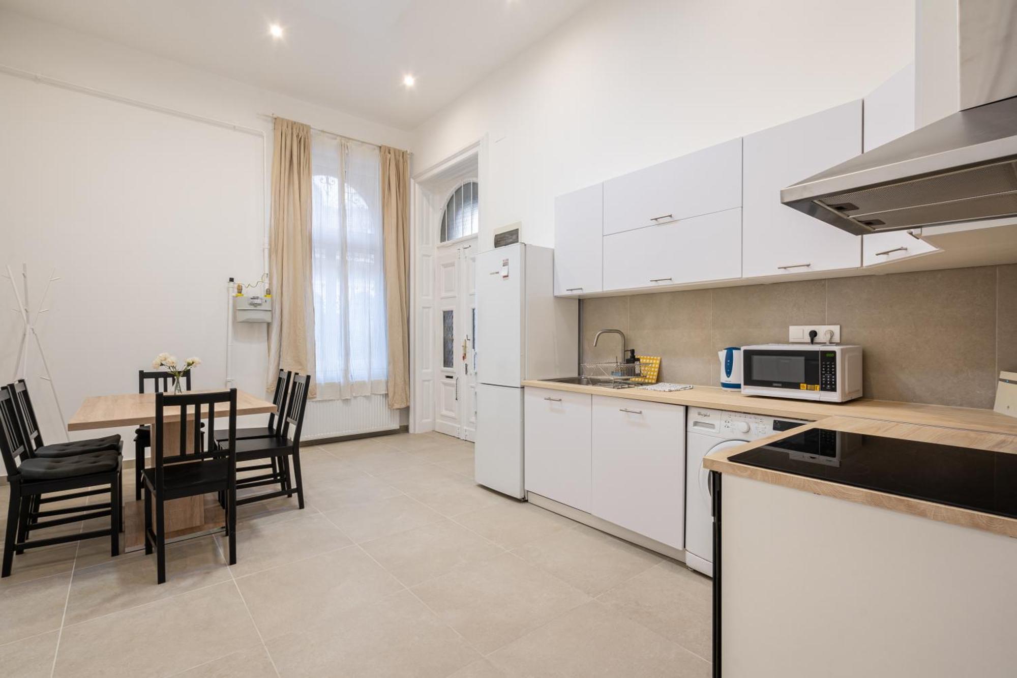 Luxurious Downtown Family Suite Budapest Ngoại thất bức ảnh